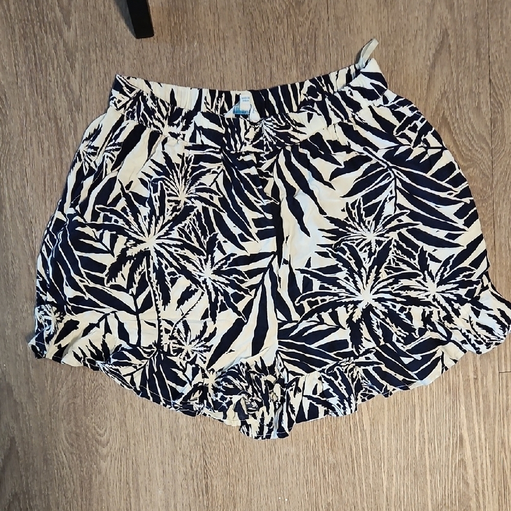 Blue Island Navy and Cream Leaf Print 2 Piece Set - Picture 9 of 14